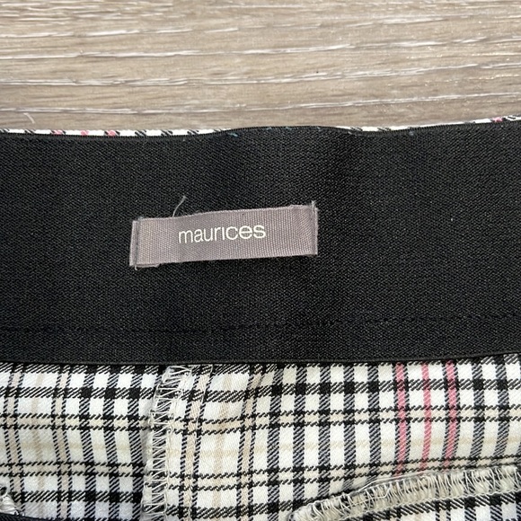 Maurices plaid pull on pants beautiful and comfortable very new with no tags - Picture 3 of 4